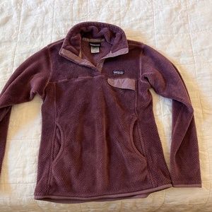Patagonia woman's medium purple pullover fleece